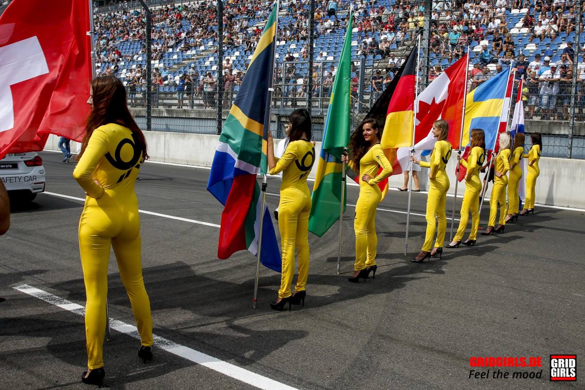 DTM LAUSITZRING GRID GIRLS
